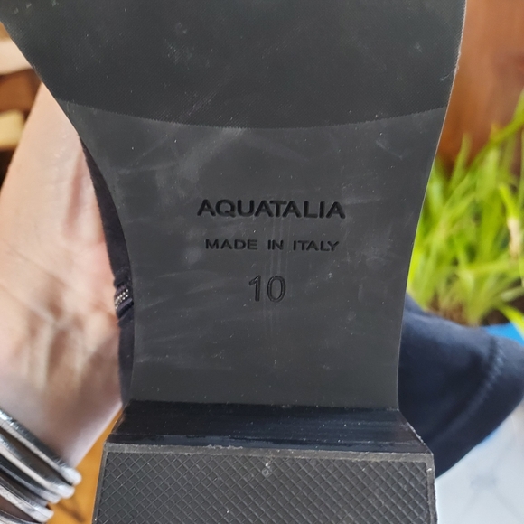 Aquatalia Dark Blue Suede Weatherproof Ankle Boots Size 10M - Picture 2 of 8